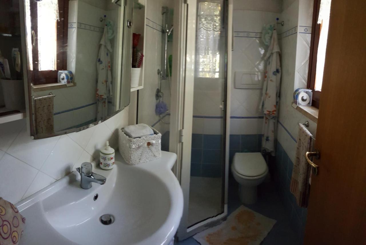VILLA CECILIA sul LAGO fronte MARE Sperlonga Exterior foto